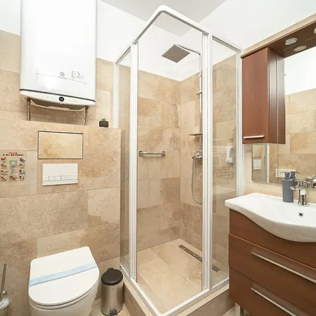 Park Buekfuerdo Hotell Bük